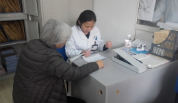 内分泌科开展“青年专家志愿者送医下社区”活动