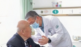 97岁的老人：大夫，做完这个手术，我什么时候能跑？