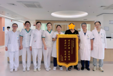 双膝之约，跨越六年——关节外科医患携手重塑行走自由