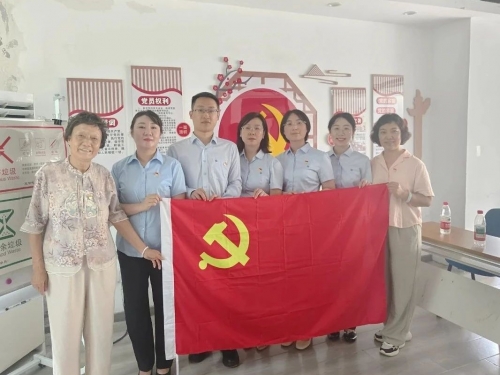 夏日炎炎送清凉 党员科普护健康——我院头颈妇儿党总支儿科党支部开展七·一进社区科普活动