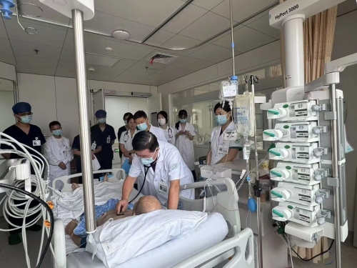 张运院士莅临CICU查房 指导心脏重症患者诊疗