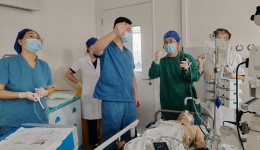 术业求精｜一“套”解危，支气管镜下的精准拆弹，让呼吸重获自由