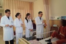 “在这里，我不再是几号床的病人，是被医护人员放在心上的阿姨！”七旬患者出院后，拨通了医院热线