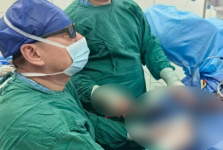 妇科微创手术再突破！——我院张培海团队成功开展“腹壁无痕” 经自然腔道单孔腹腔镜手术