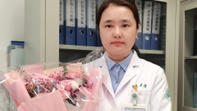 “多劝一句，救了我女儿一命”——医生“较真”及时发现肉毒素中毒 母亲千里赶来致谢