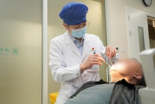 党员先锋 医心向党 | 仁心护齿守初心 精技笃行担使命