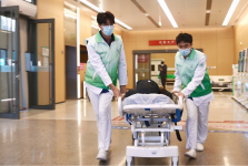 诊疗有精度 服务有温度 | 急诊服务中心：以专业守护生命，用温情温暖患者