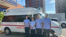 男子路边突然倒地、心跳骤停！极速救援上演奇迹