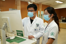 急诊科蹲点记丨急诊科里的生命接力