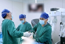 超高难度！我院成功完成复杂双侧巨大多囊肾切除手术