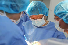 17年3次手术，关节外科高难度翻修助79岁老人顺利康复